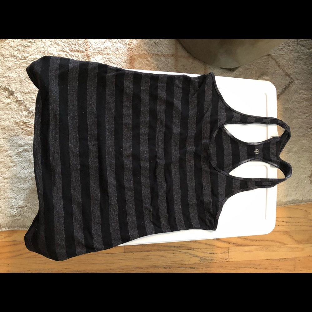 Lululemon tank